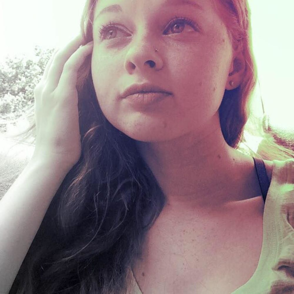 Meet your Posher, Crystal